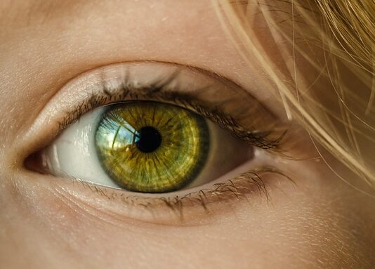 Czy laser może uszkodzić wzrok?